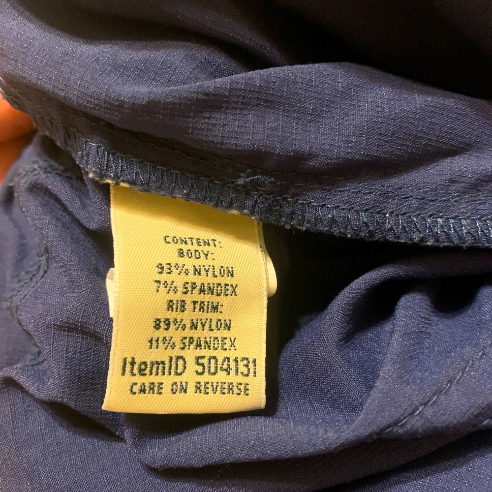 LL Bean cropped utility pants. Elastic waist. Plenty of pockets. Navy blue. Lg. - Picture 7 of 7